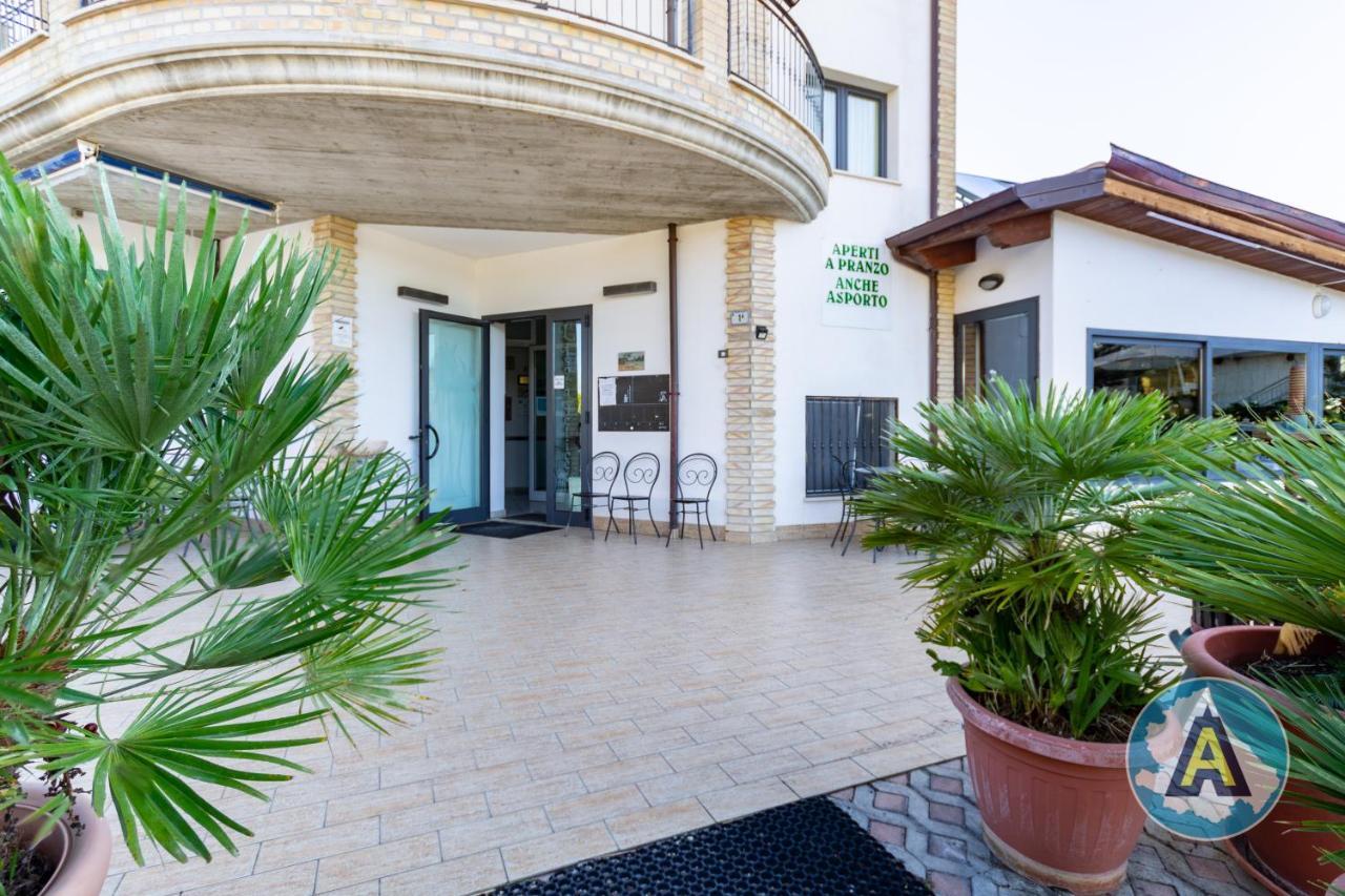 Isola Felice Hotel Silvi Paese Exterior foto