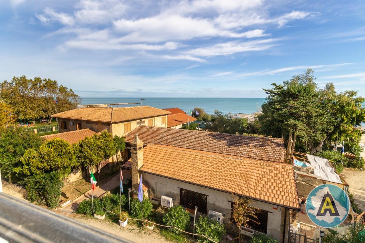 Isola Felice Hotel Silvi Paese Exterior foto